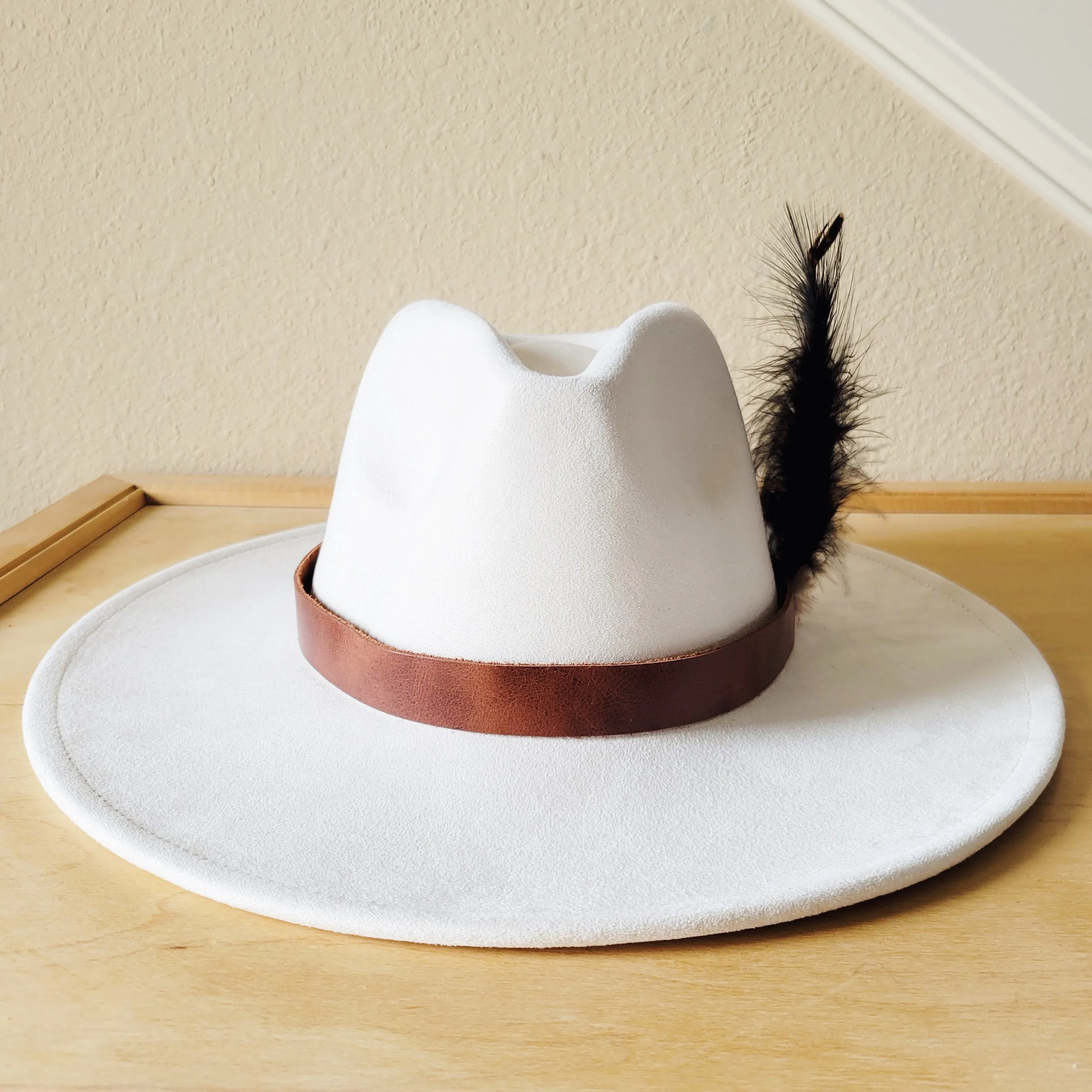Brown Hair on Hide Leather Hat Band w/ Feather Accents 952m